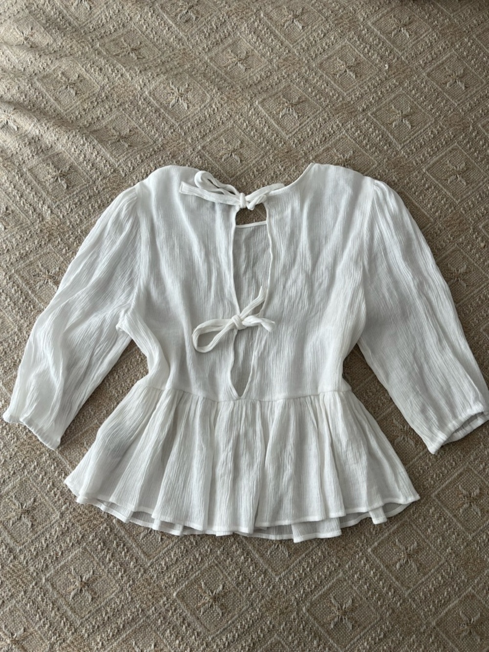 H&M White Long-Sleeve Ruffle Hem Peplum Blouse